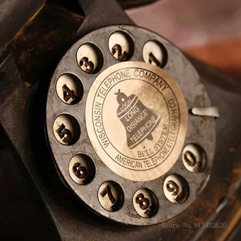 Nordic retro old craft ornaments vintage telephone ornaments, resin crafts, household bedroom living room phone Shape decoration 14:200006152#B sculptures