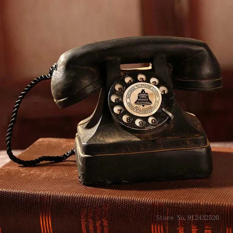 Nordic retro old craft ornaments vintage telephone ornaments, resin crafts, household bedroom living room phone Shape decoration 14:200006152#B sculptures