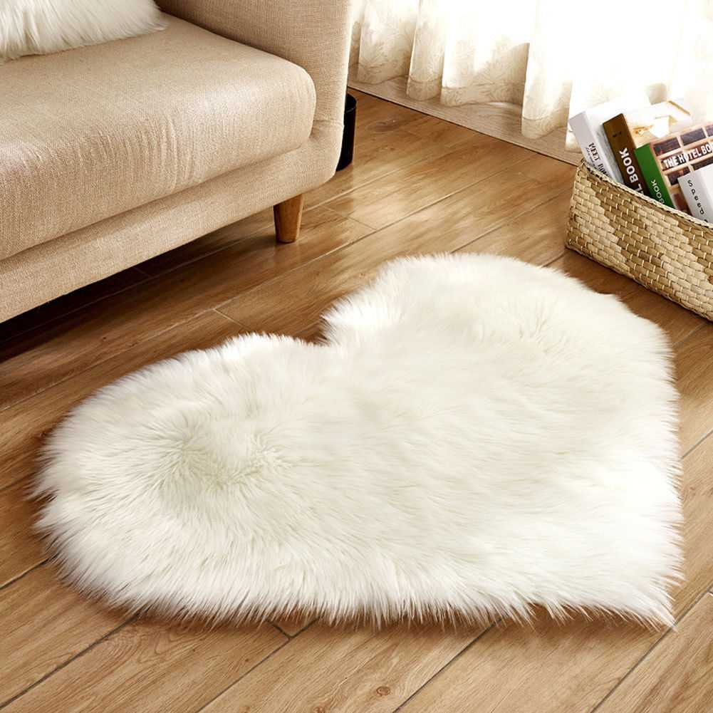 Birino faux sheepskin heart rug in white, washable fluffy rug for bedroom or nursery