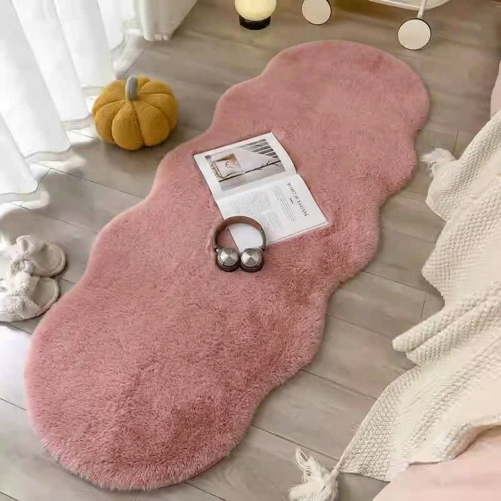 Pelo fluffy bedroom rug in Pink — irregular shape soft carpet for bedroom or bay window